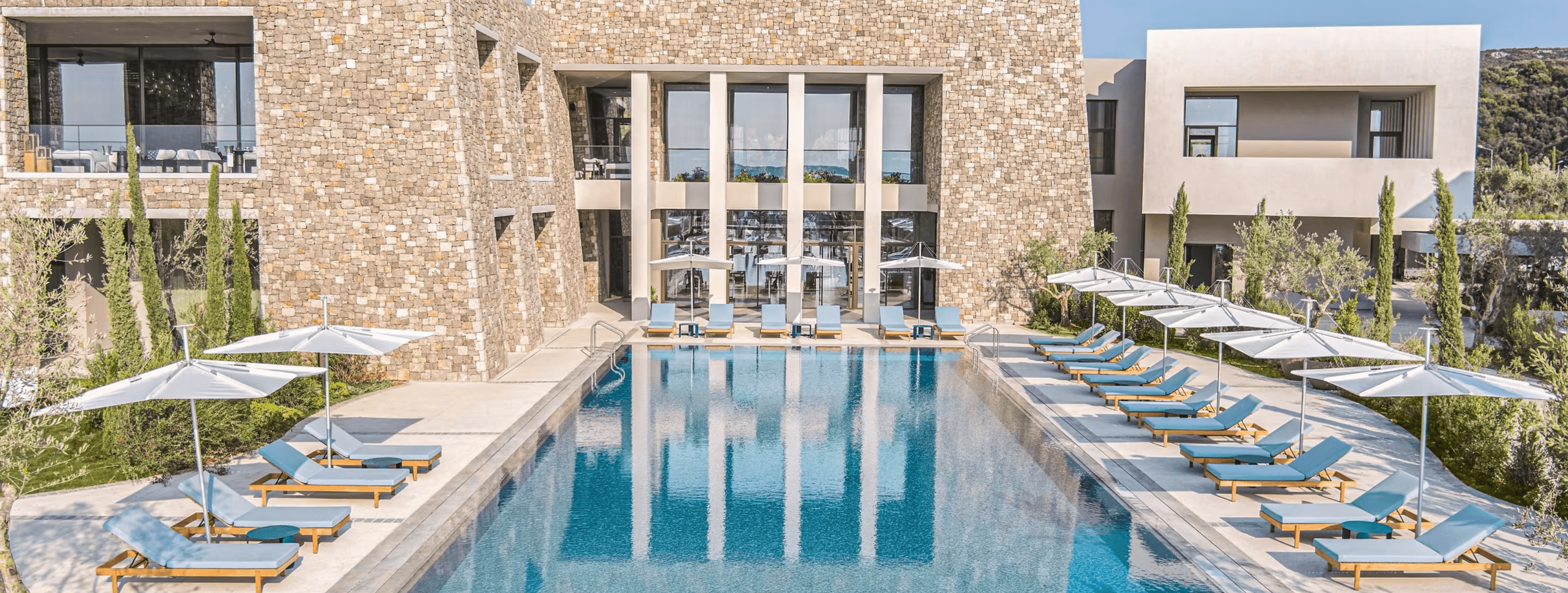 W Costa Navarino